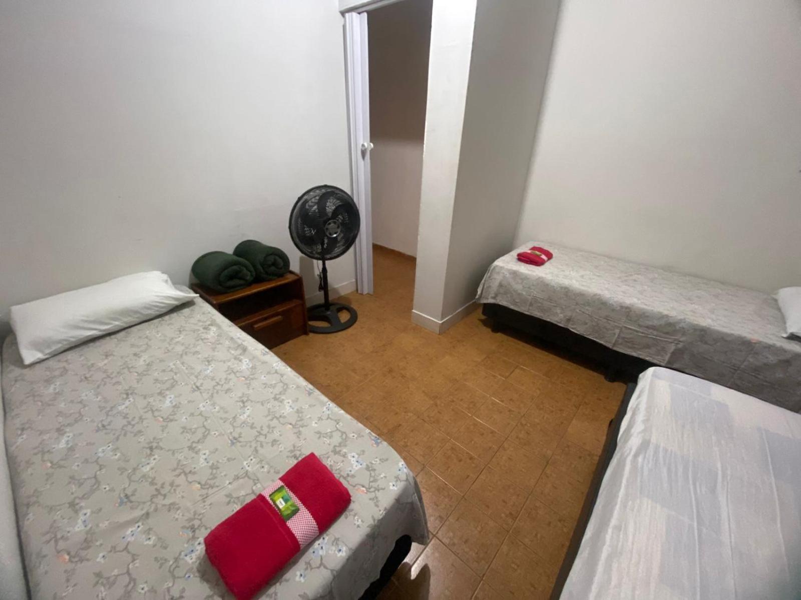Casas De Temporadas - Hotel Recanto Do Sossego Uberlândia Cameră foto